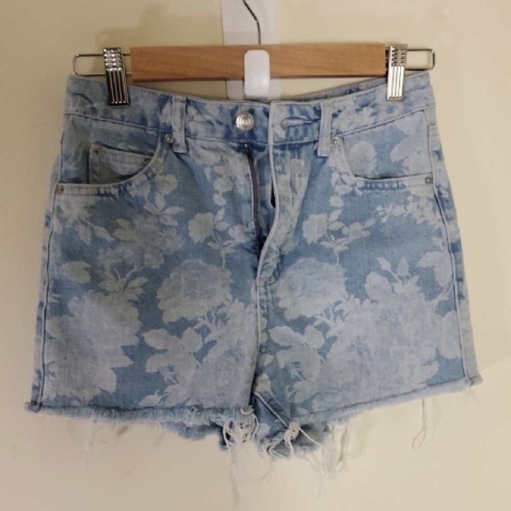 Top Shop Moto Mom Floral Denim Women's Shorts Size 2